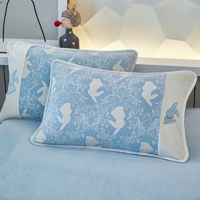 91家纺网 家纺一手货源 找家纺 凤杰 2023新款贴布刺绣牛奶绒四件套 吉祥兔系列 吉祥兔 蓝