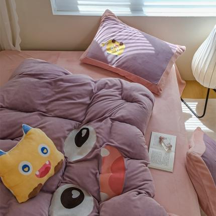 91家纺网 家纺一手货源 找家纺 塔塔 2025新款高克牛奶绒刺绣拼边四件套 大眼仔（赠送高级拎袋）