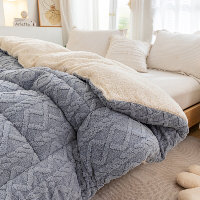 91家纺网 家纺一手货源 找家纺 （总）钰博 2023新款塔芙绒冬被直播爆款绒被子被芯