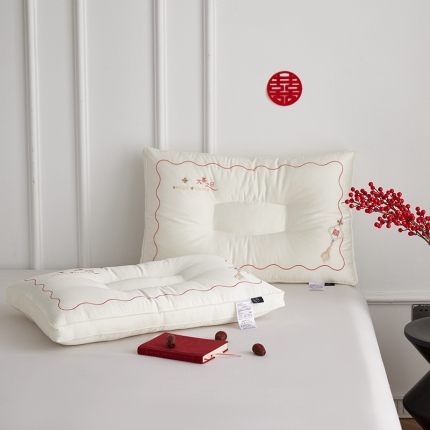 91家纺网 家纺一手货源 找家纺 （总）她喜爱枕芯枕头  囍相逢婚庆枕（包装拆开不退不换）