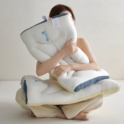 （总）她喜爱枕芯枕头 2023新款针织棉花软弹牵引分区护颈枕