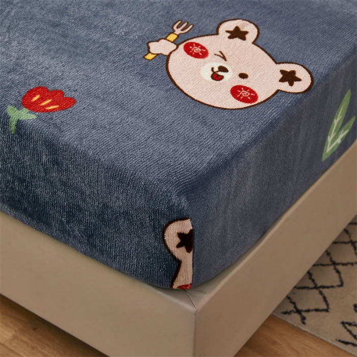 91家纺网 家纺一手货源 找家纺 牛奶绒加厚床笠法兰绒床罩套珊瑚绒床垫保护套防滑固定全包床单呆萌熊