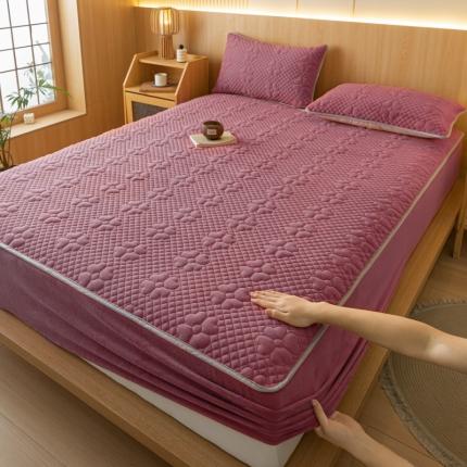 91家纺网 家纺一手货源 找家纺 给笠 2023新款A类夹棉牛奶绒床笠三件套 花漫系列 牛奶绒-花漫豆沙