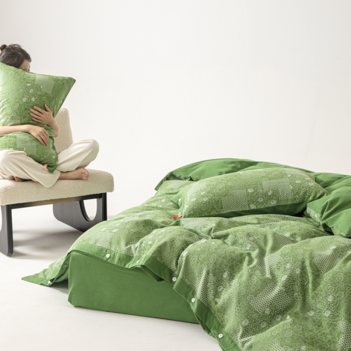 91家纺网 家纺一手货源 找家纺 安莱生活 2023简约花妍缤纷拼边四件套图1 缤纷花妍草绿