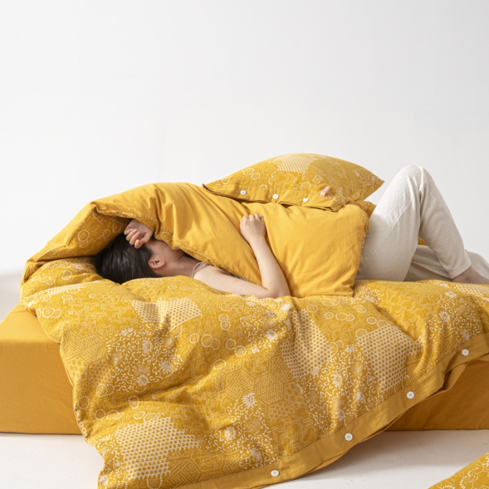 91家纺网 家纺一手货源 找家纺 安莱生活 2023简约花妍缤纷拼边四件套图1 缤纷花妍姜黄