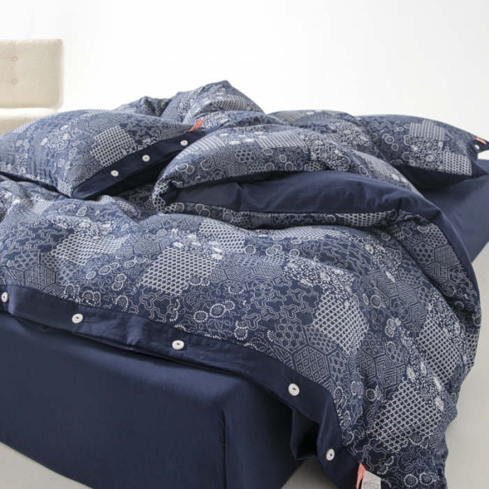 91家纺网 家纺一手货源 找家纺 安莱生活 2023简约花妍缤纷拼边四件套图1 缤纷花妍深蓝