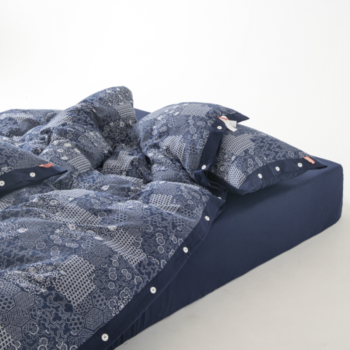 91家纺网 家纺一手货源 找家纺 安莱生活 2023简约花妍缤纷拼边四件套图1 缤纷花妍深蓝