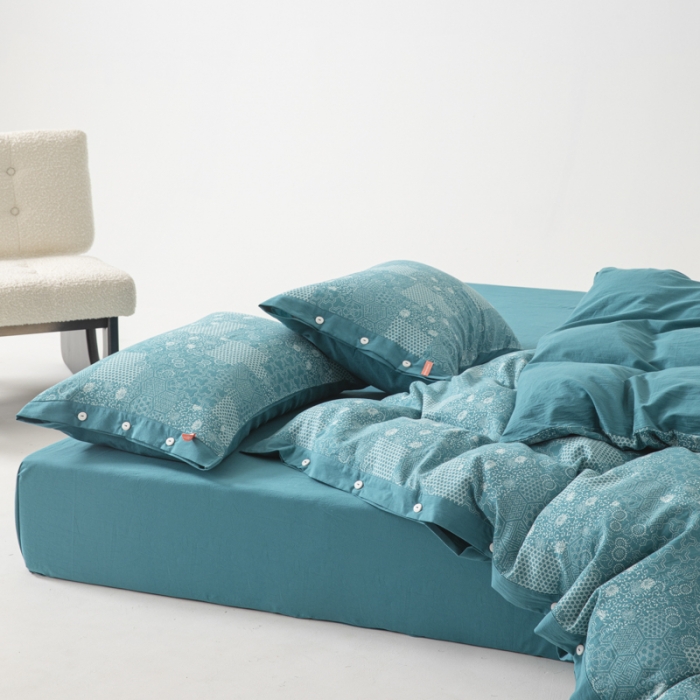 91家纺网 家纺一手货源 找家纺 安莱生活 2023简约花妍缤纷拼边四件套图1 缤纷花妍雾蓝