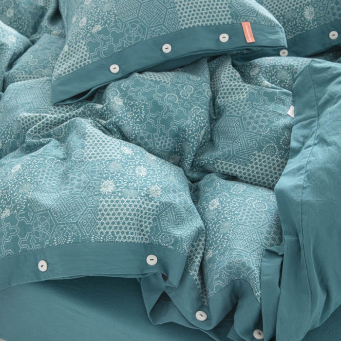 91家纺网 家纺一手货源 找家纺 安莱生活 2023简约花妍缤纷拼边四件套图1 缤纷花妍雾蓝