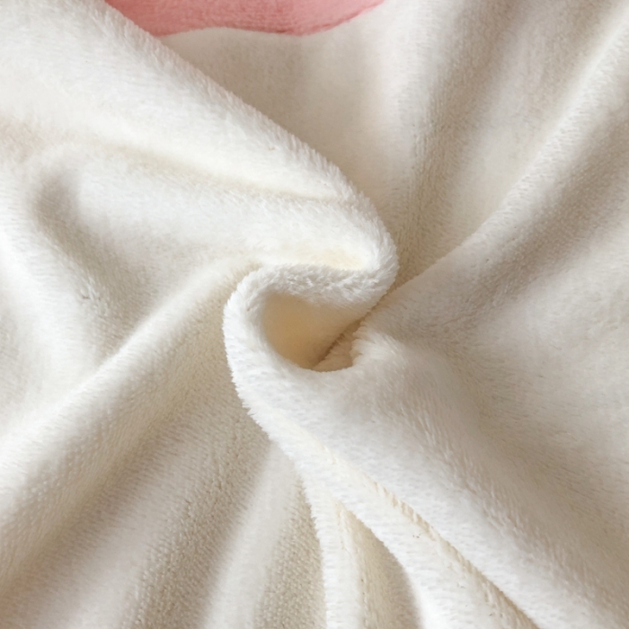 91家纺网 家纺一手货源 找家纺 230克牛奶绒拼接刺绣四件套艾琳系列大牌刺绣四件套 奶油粉