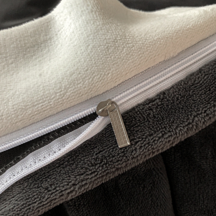 91家纺网 家纺一手货源 找家纺 230克牛奶绒拼接刺绣四件套艾琳系列大牌刺绣四件套 深灰