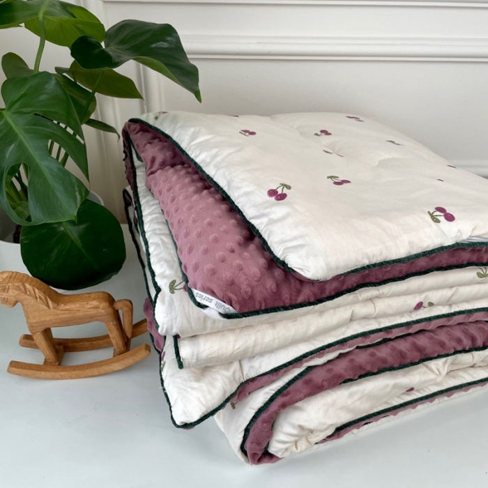 91家纺网 家纺一手货源 找家纺 源启生活 2023新款韩国小熊双人全棉豆豆四季被 车厘子