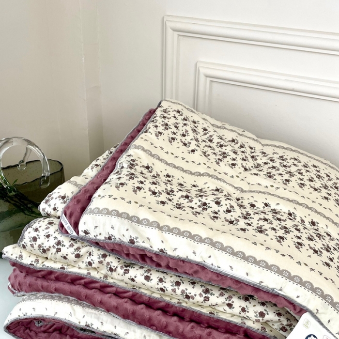 91家纺网 家纺一手货源 找家纺 源启生活 2023新款韩国小熊双人全棉豆豆四季被 椿山集