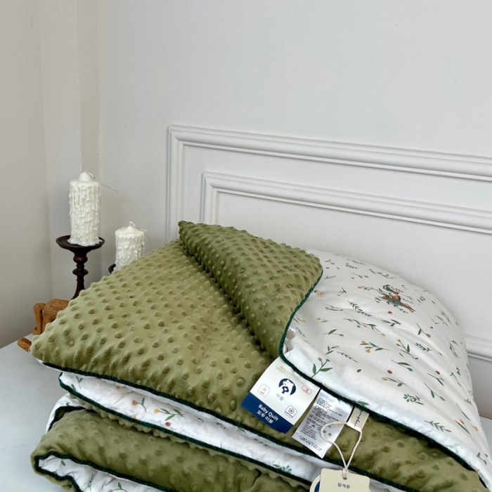 91家纺网 家纺一手货源 找家纺 源启生活 2023新款韩国小熊双人全棉豆豆四季被 花园兔