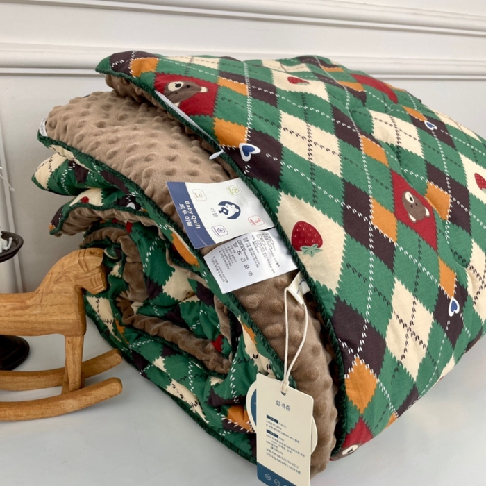 91家纺网 家纺一手货源 找家纺 源启生活 2023新款韩国小熊双人全棉豆豆四季被 圣诞熊