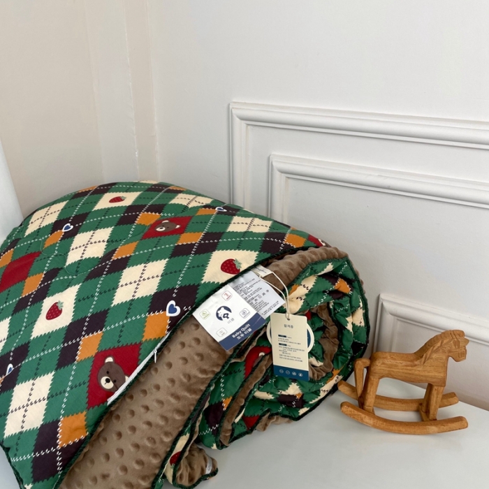 91家纺网 家纺一手货源 找家纺 源启生活 2023新款韩国小熊双人全棉豆豆四季被 圣诞熊