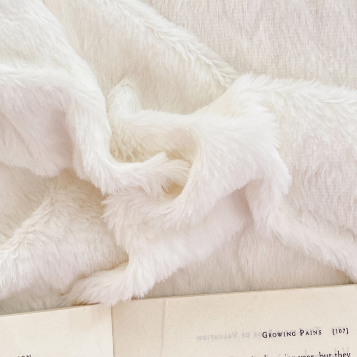 91家纺网 家纺一手货源 找家纺 金爱家 2023新款全消光牛奶绒A类纯色獭兔毛绒立体牛奶绒四件套 兔毛菱格粉