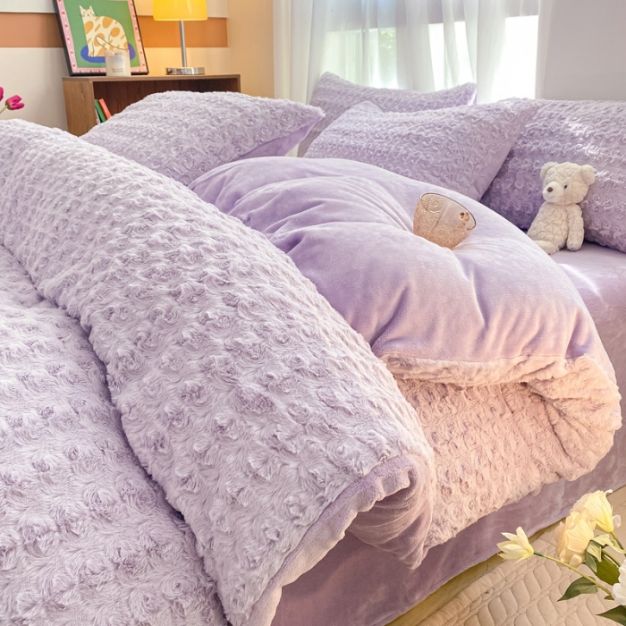 91家纺网 家纺一手货源 找家纺 金爱家 2023新款全消光牛奶绒A类纯色獭兔毛绒立体牛奶绒四件套 兔毛玫瑰紫