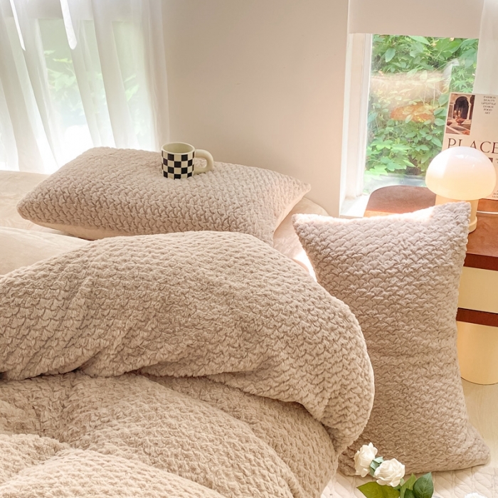 91家纺网 家纺一手货源 找家纺 金爱家 2023新款全消光牛奶绒A类纯色獭兔毛绒立体牛奶绒四件套 兔毛银杏咖