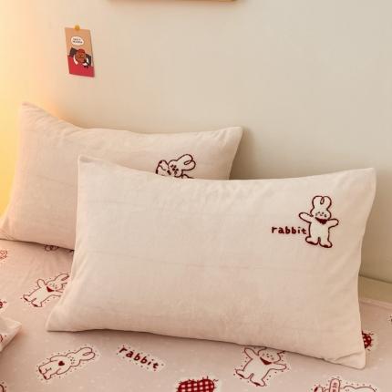 91家纺网 家纺一手货源 找家纺 总寐居家纺 2023新款高克重牛奶绒毛巾绣单枕套 48*74cm/对