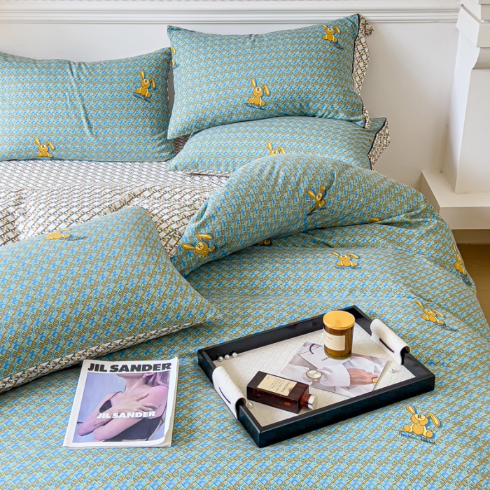 91家纺网 家纺一手货源 找家纺 棉生活 2023新款云绒棉印花宽边四件套 潮牌兔