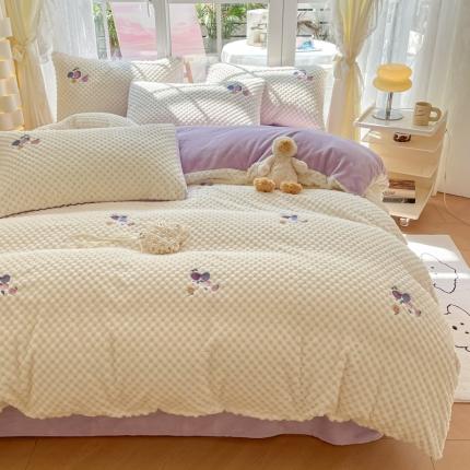 91家纺网 家纺一手货源 找家纺 卡巴伦 2023新款豆豆绒A类刺绣款四件套 豆豆绒-小葡萄