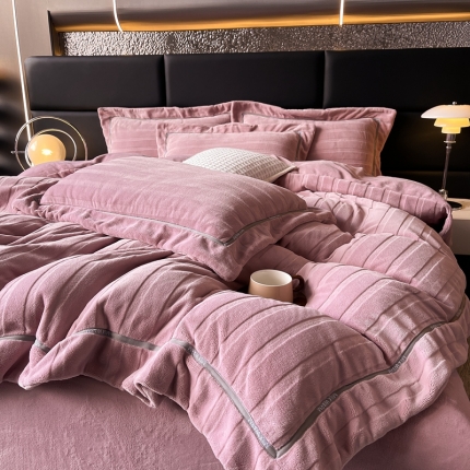 91家纺网 家纺一手货源 找家纺 (总) 首尔 2023新款牛奶绒雕花四件套-艾拉系列风格一