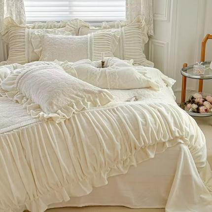 亲亲公主 2025新款牛奶绒法式玫瑰四件套 白色