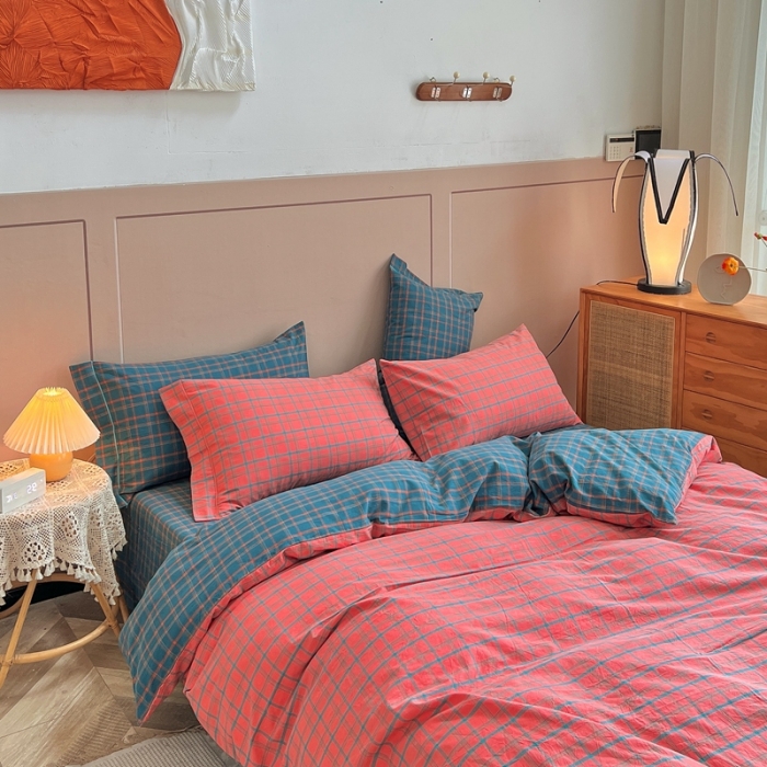 91家纺网 家纺一手货源 找家纺 价格下调三沁纯棉全棉色织水洗棉简约格子式四件套床单圆角荷叶边朵拉-粉蓝