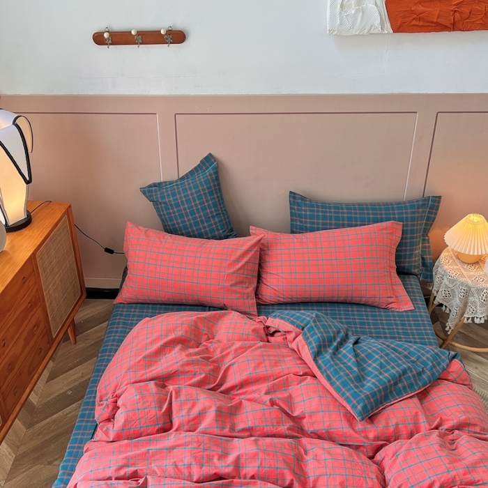 91家纺网 家纺一手货源 找家纺 价格下调三沁纯棉全棉色织水洗棉简约格子式四件套床单圆角荷叶边朵拉-粉蓝