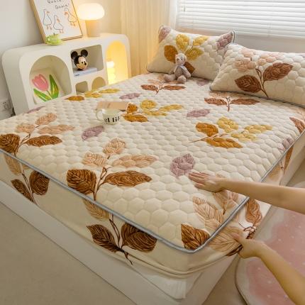 91家纺网 家纺一手货源 找家纺 新款牛奶绒床笠夹棉床罩床单床盖床护垫套三件套黄金叶