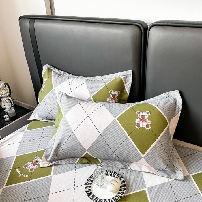 91家纺网 家纺一手货源 找家纺 晶缦家纺 2023新款风尚系全棉生态磨毛多规格单品枕套 小熊贝蒂绿