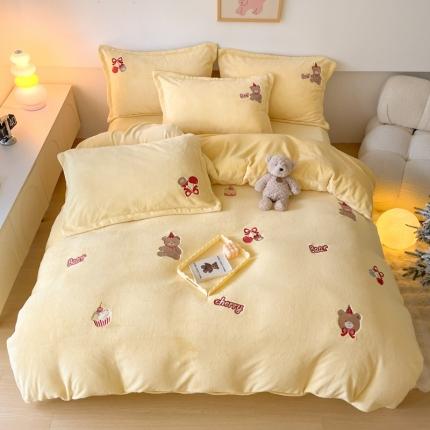 91家纺网 家纺一手货源 找家纺 （总）包小包 23直播新款秋冬高克重刺绣牛奶绒四件套小熊系列提供买家秀