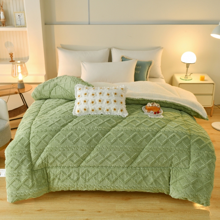 91家纺网 家纺一手货源 找家纺 梦初语 2023新款塔芙绒被子 苍翠绿