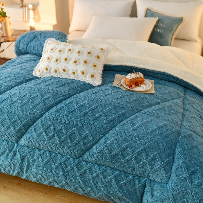 91家纺网 家纺一手货源 找家纺 梦初语 2023新款塔芙绒被子 藏蓝