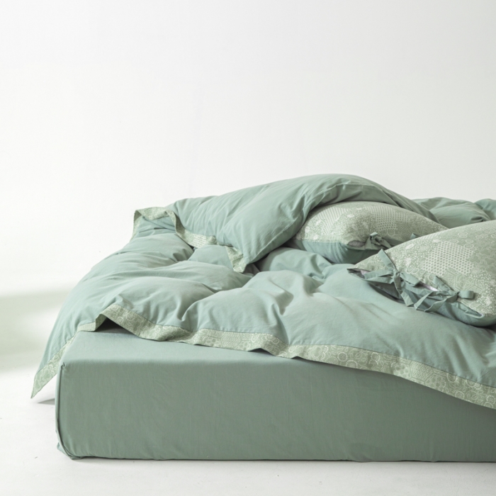 91家纺网 家纺一手货源 找家纺 安莱生活 2023新款简约花妍缤纷拼边四件套-风格二 缤纷花妍拼边款-灰绿