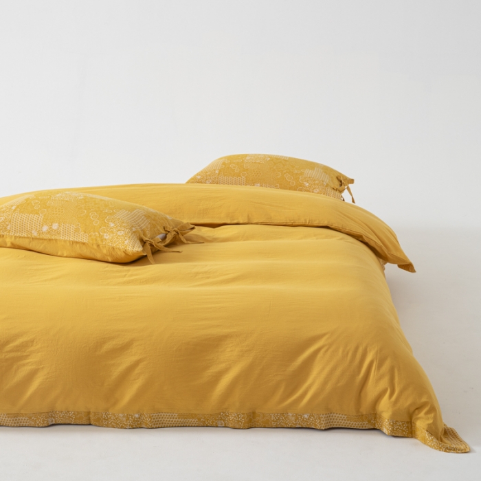 91家纺网 家纺一手货源 找家纺 安莱生活 2023新款简约花妍缤纷拼边四件套-风格二 缤纷花妍拼边款-姜黄