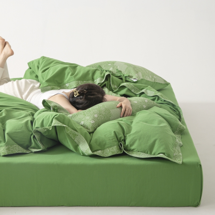 91家纺网 家纺一手货源 找家纺 安莱生活 2023新款简约花妍缤纷拼边四件套-风格二 缤纷花妍拼边款-嫩绿