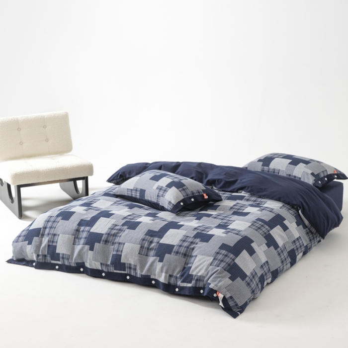 91家纺网 家纺一手货源 找家纺 安莱生活 2023新款拼布田园纽扣款四件套 拼布田园纽扣款-藏青