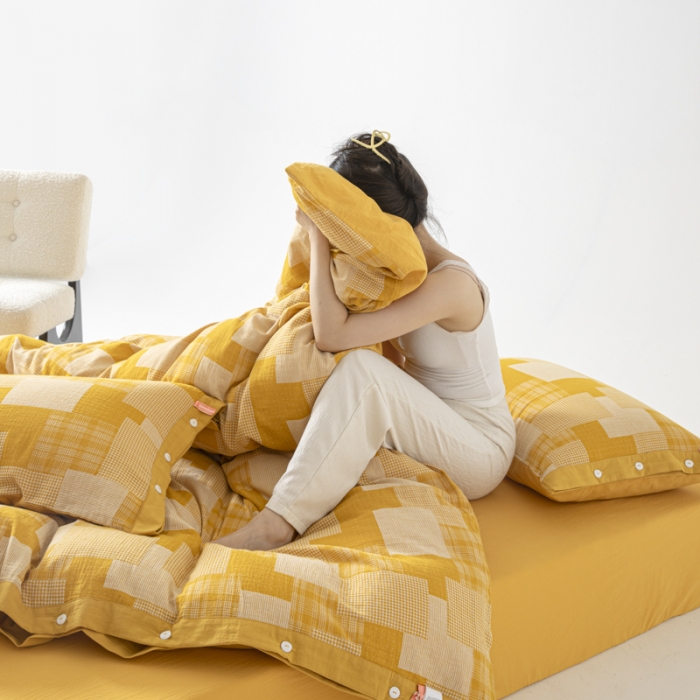 91家纺网 家纺一手货源 找家纺 安莱生活 2023新款拼布田园纽扣款四件套 拼布田园纽扣款-姜黄