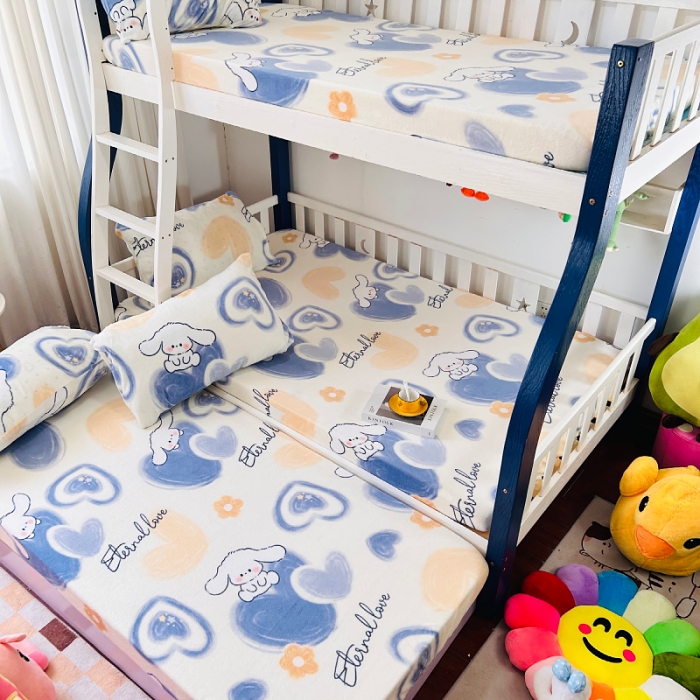 91家纺网 家纺一手货源 找家纺 小虾米 2023新款上下床加厚牛奶绒床笠 爱心天使