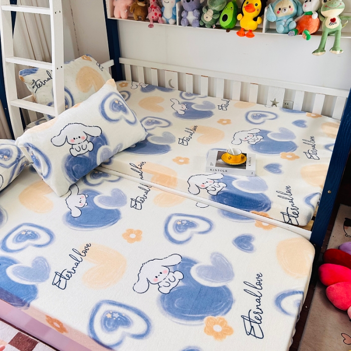 91家纺网 家纺一手货源 找家纺 小虾米 2023新款上下床加厚牛奶绒床笠 爱心天使