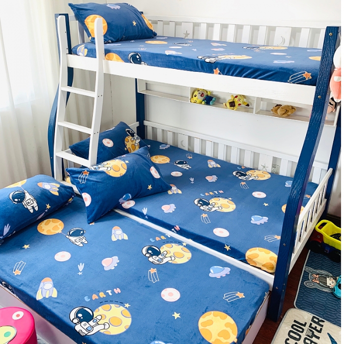 91家纺网 家纺一手货源 找家纺 小虾米 2023新款上下床加厚牛奶绒床笠 遨游太空