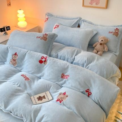 23直播新款秋冬高克重刺绣牛奶绒四件套小熊系列提供买家秀 小熊婴儿蓝