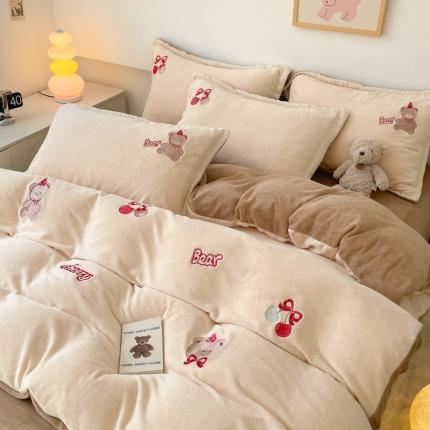 23直播新款秋冬高克重刺绣牛奶绒四件套小熊系列提供买家秀 小熊浅咖双拼