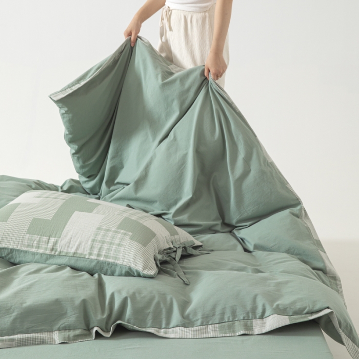 91家纺网 家纺一手货源 找家纺 安莱生活 2023新款简约拼布田园拼边四件套 灰绿