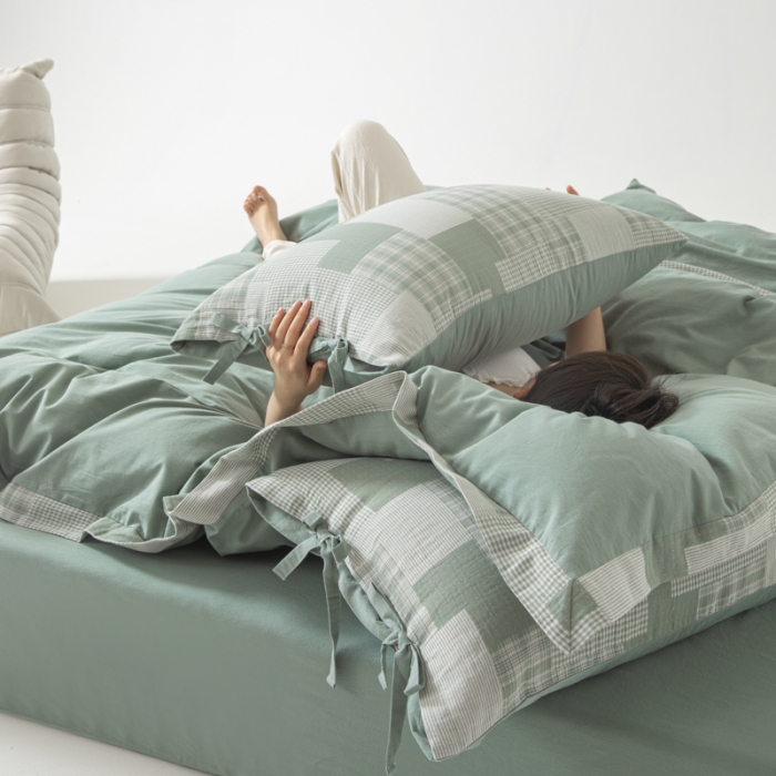 91家纺网 家纺一手货源 找家纺 安莱生活 2023新款简约拼布田园拼边四件套 灰绿