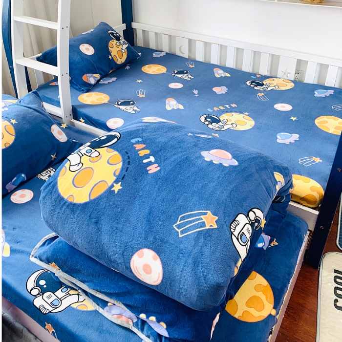 91家纺网 家纺一手货源 找家纺 小虾米 2023新款上下床加厚牛奶绒被套 遨游太空