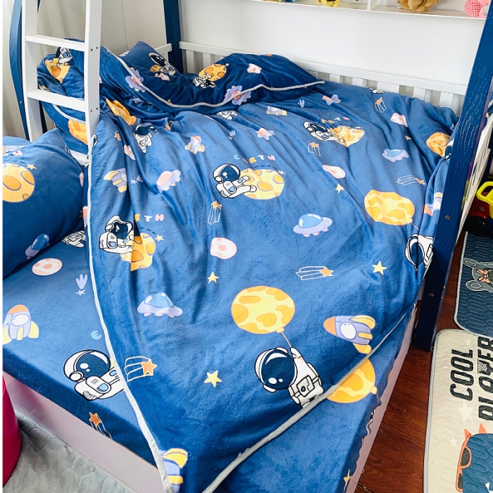 91家纺网 家纺一手货源 找家纺 小虾米 2023新款上下床加厚牛奶绒被套 遨游太空