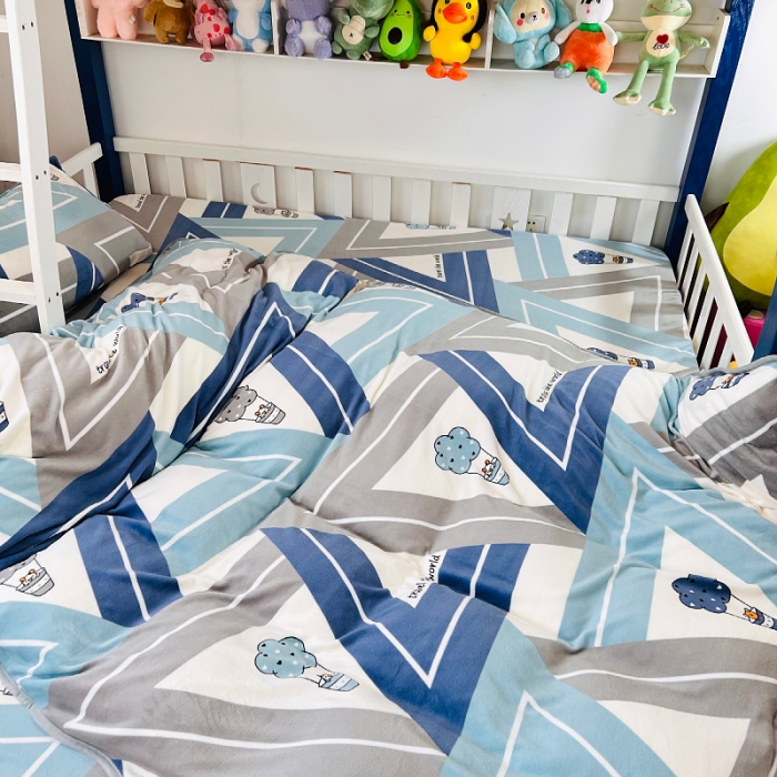 91家纺网 家纺一手货源 找家纺 小虾米 2023新款上下床加厚牛奶绒被套 冰淇淋